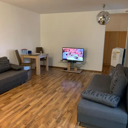 Apartment Kn Kahtan Boarding House Munich