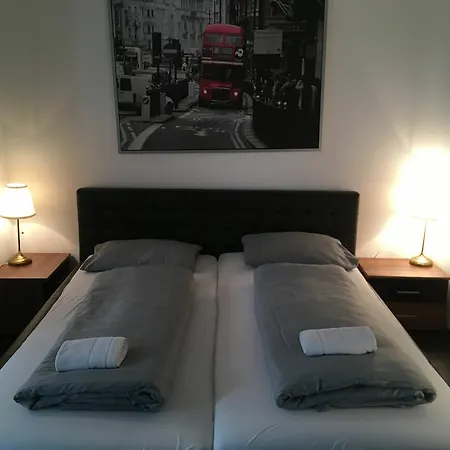Kn Kahtan Boarding House Apartment Munich