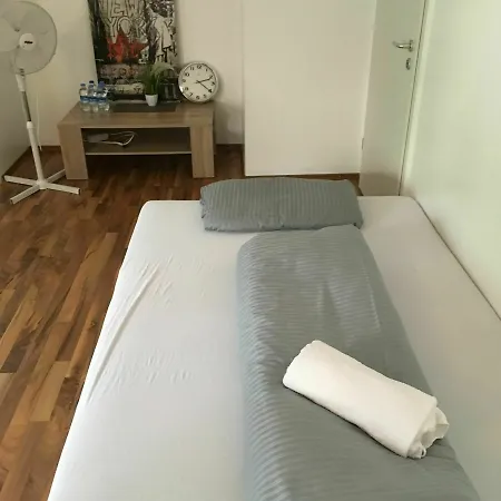 דירה Kn Kahtan Boarding House *
