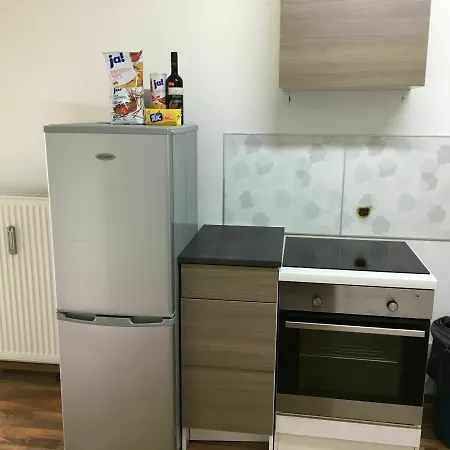 Kn Kahtan Boarding House Munich