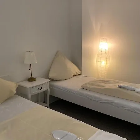 Kn Kahtan Boarding House * מינכן
