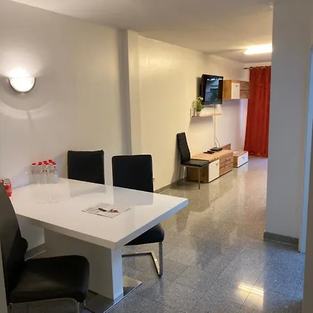 Kn Kahtan Boarding House * מינכן