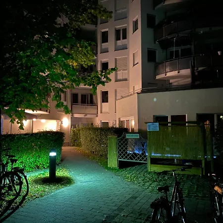 Kn Kahtan Boarding House Apartment München